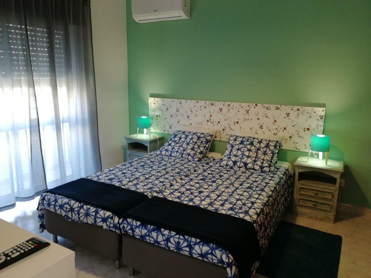 Ocean'S 7 - Lagos Guest House מראה חיצוני תמונה