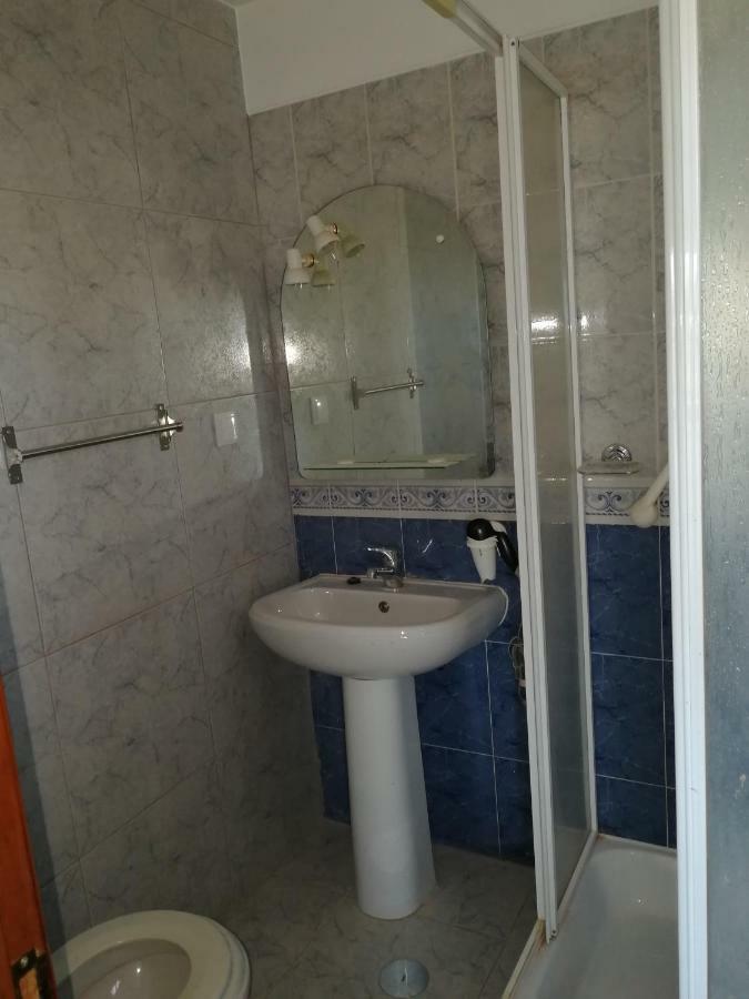 Ocean'S 7 - Lagos Guest House מראה חיצוני תמונה