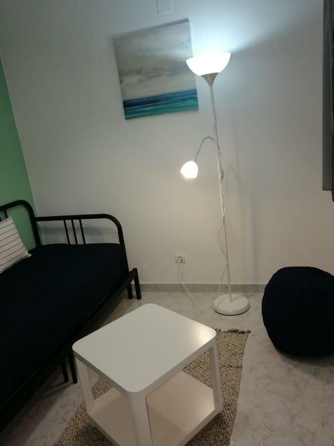 Ocean'S 7 - Lagos Guest House מראה חיצוני תמונה