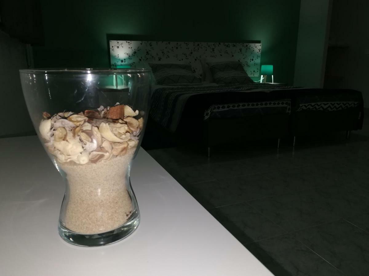 Ocean'S 7 - Lagos Guest House מראה חיצוני תמונה