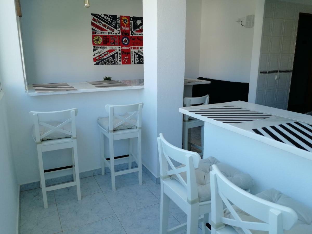 Ocean'S 7 - Lagos Guest House מראה חיצוני תמונה