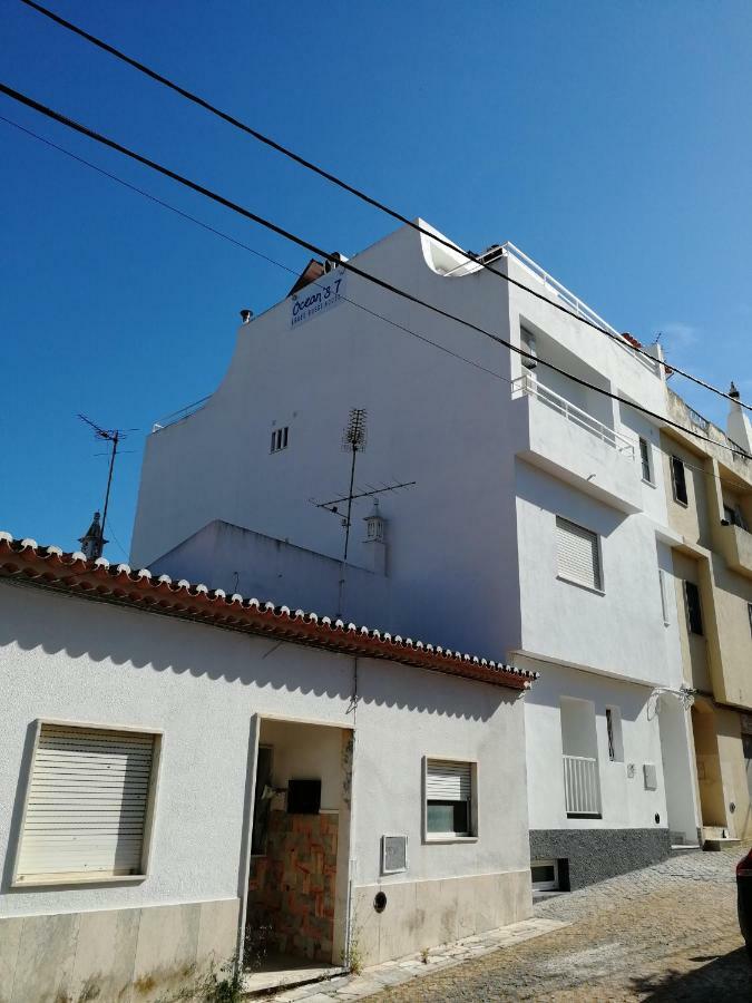 Ocean'S 7 - Lagos Guest House מראה חיצוני תמונה