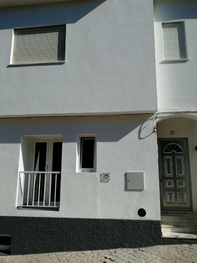 Ocean'S 7 - Lagos Guest House מראה חיצוני תמונה